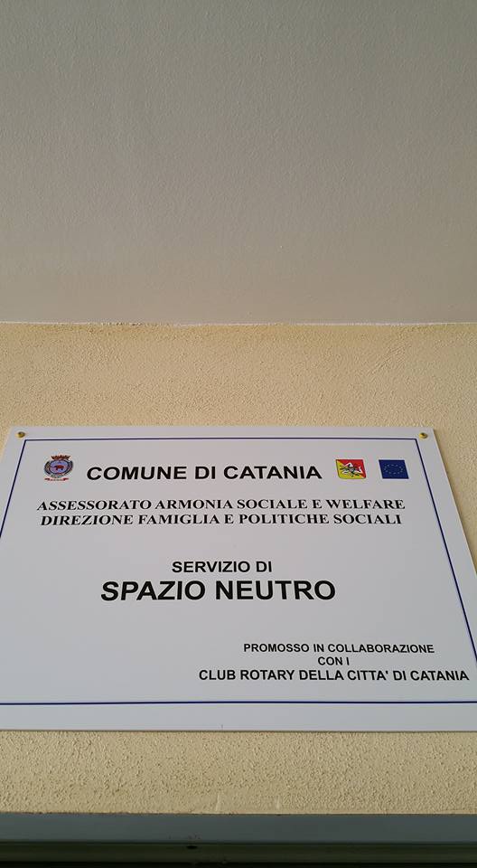198 - Presenze del Governatore - Inaugurazione di uno Spazo Neutro promosso dai Rotary Club della Citta  di Catania - Catania 18 maggio 2016/001.jpg